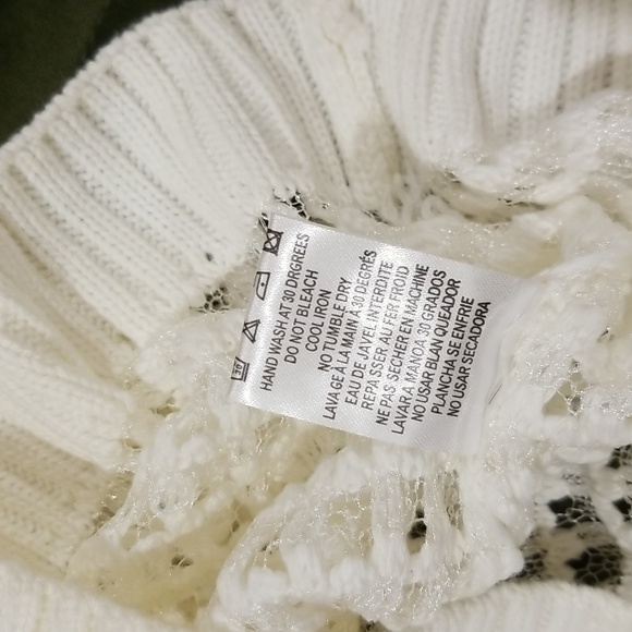 Lucy & Co. Net look sweater - Picture 7 of 8